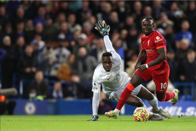 场上寸土不让场下为国勠力 塞内加尔双雄神仙打架